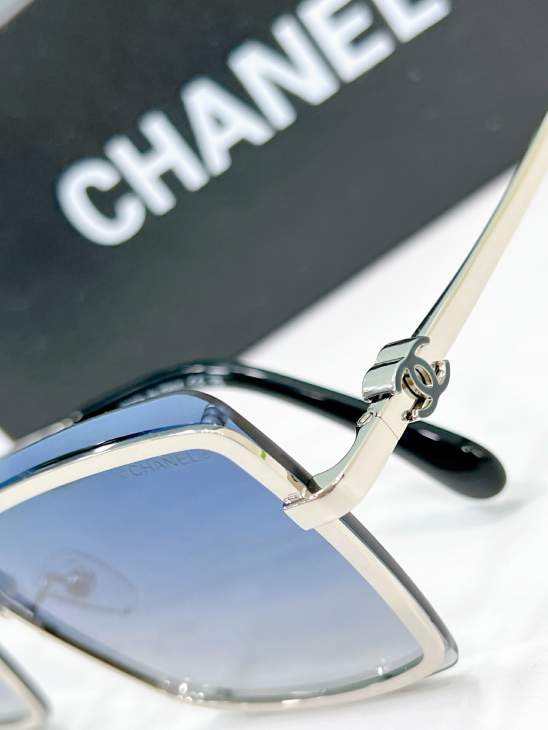 Picture of Chanel Sunglasses _SKUfw80538277fw